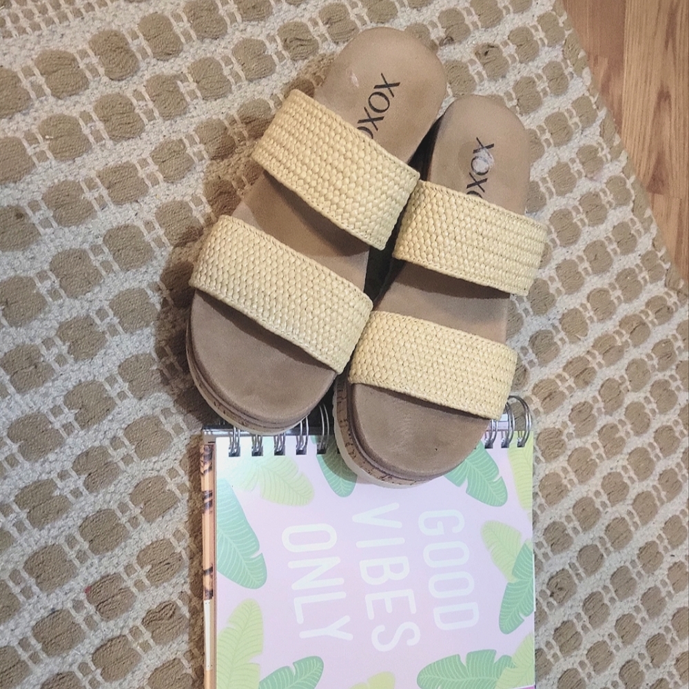XOXO Daisy's Women Slide